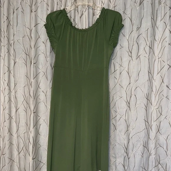 London Times Green Smocked Puff Sleeve Sundress - Picture 3 of 8